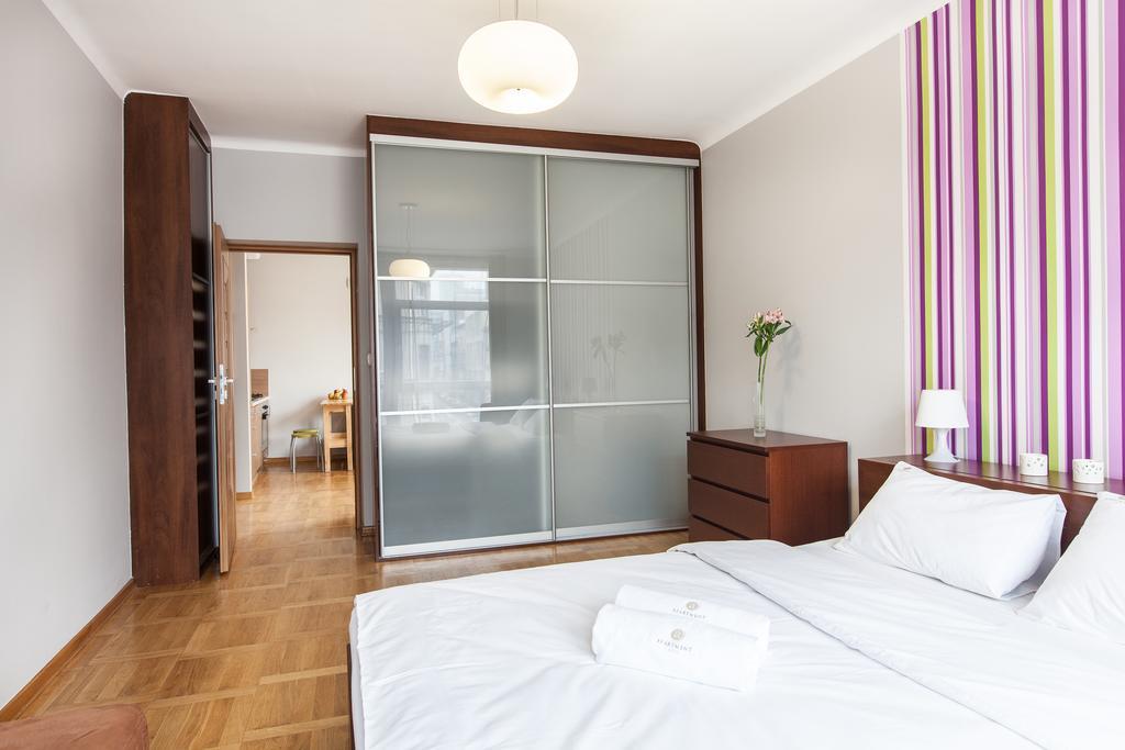 Apartament 4You Zurawia Warsaw Ngoại thất bức ảnh