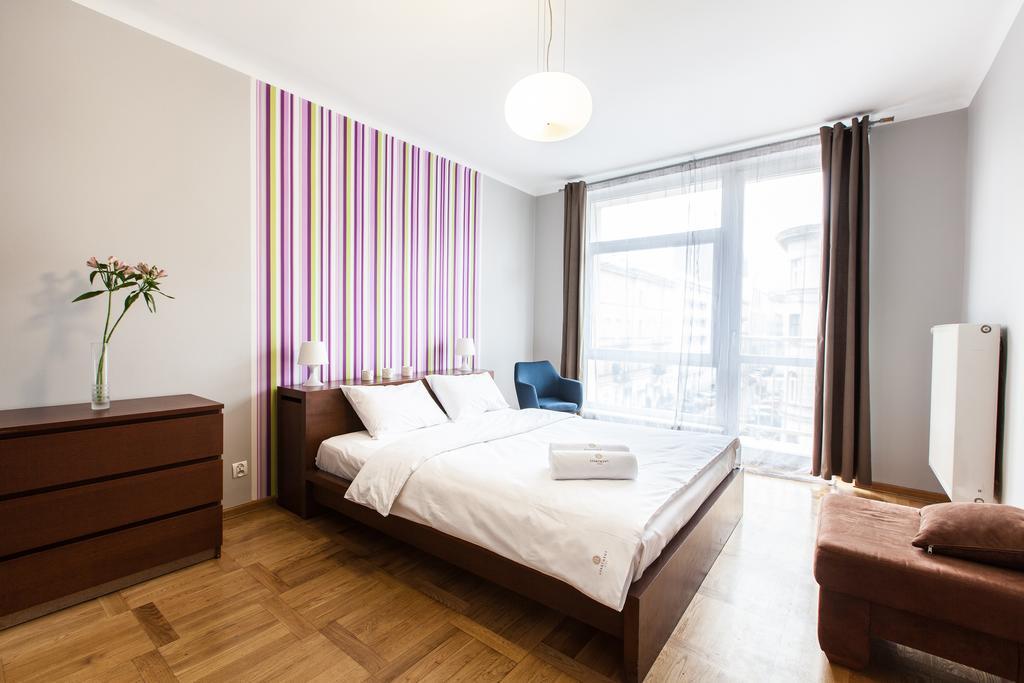 Apartament 4You Zurawia Warsaw Ngoại thất bức ảnh