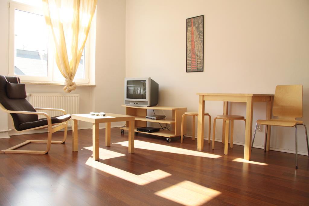 Apartament 4You Zurawia Warsaw Ngoại thất bức ảnh