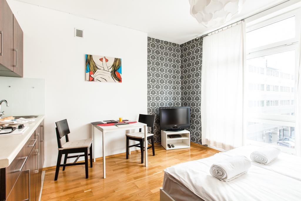 Apartament 4You Zurawia Warsaw Ngoại thất bức ảnh